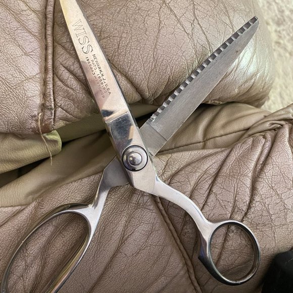 Vintage WISS Pinking Shears Scissors - Picture 2 of 3